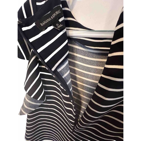 Banana Republic Dress Navy Stripe Flutter Sleeve Pockets Size 0 Summer Sailing - Picture 3 of 9